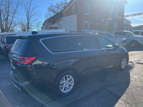 2023 Chrysler Pacifica Touring