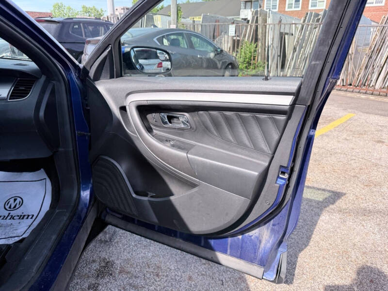 2015 Ford Taurus SEL