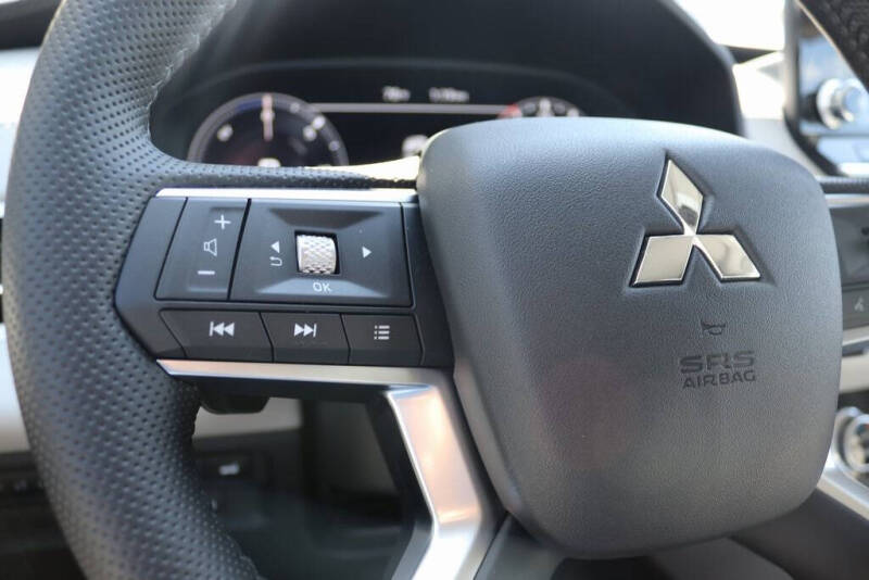 2025 Mitsubishi Outlander PHEV SEL