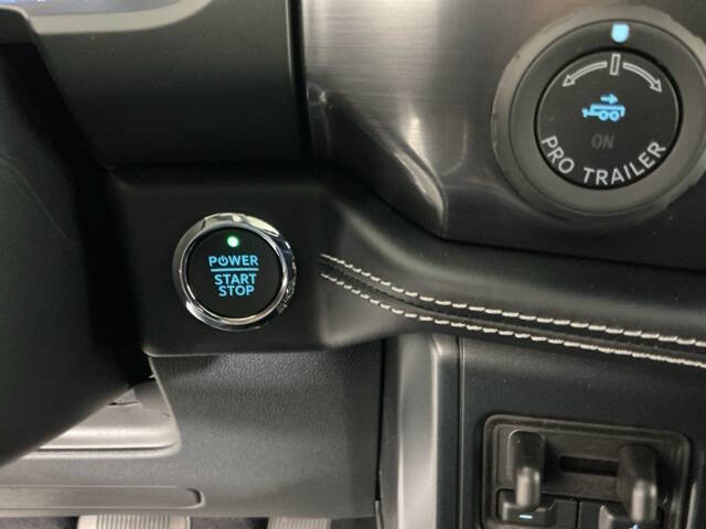 2025 Ford F-150 Lightning Platinum