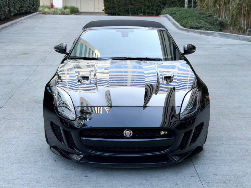 2016 Jaguar F-TYPE R