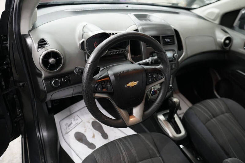 2015 Chevrolet Sonic LT Auto