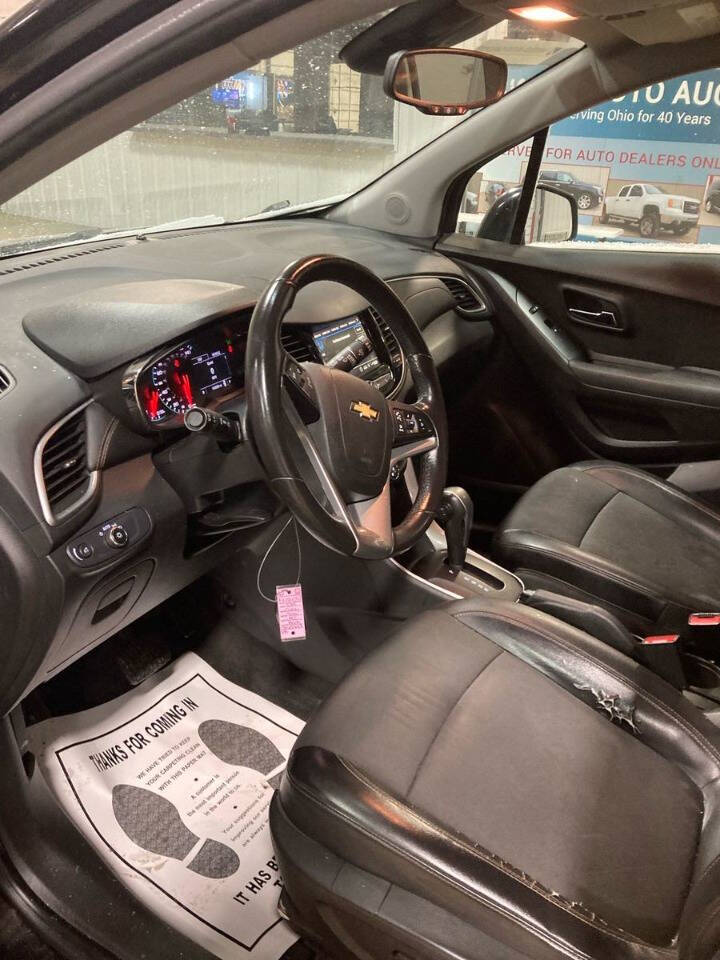 Black 2019 Chevrolet Trax LT AWD LT 4dr Crossover 5