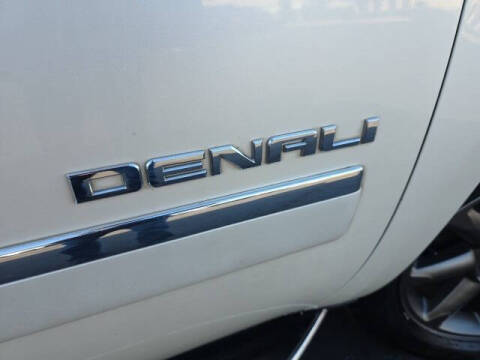 2009 GMC Yukon XL Denali