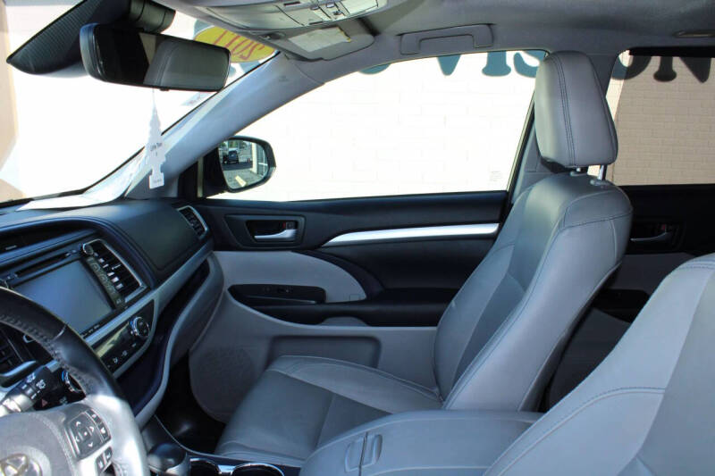 2017 Toyota Highlander