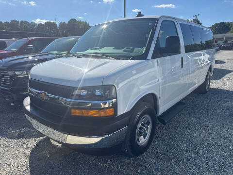 2025 Chevrolet Express LT 3500