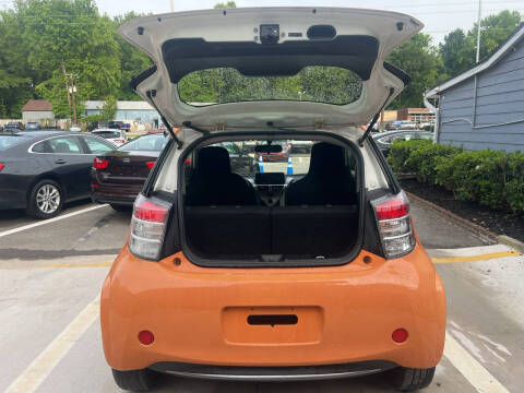 2013 Scion iQ