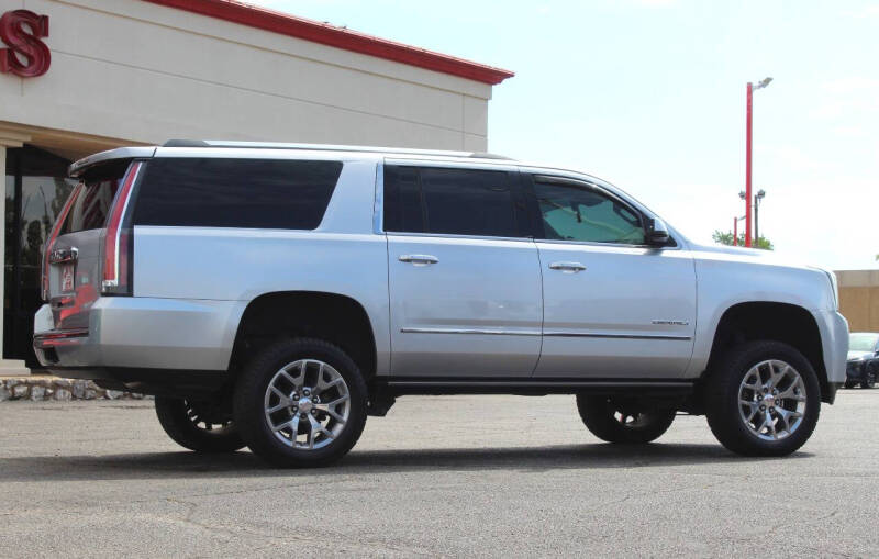 2017 GMC Yukon XL Denali