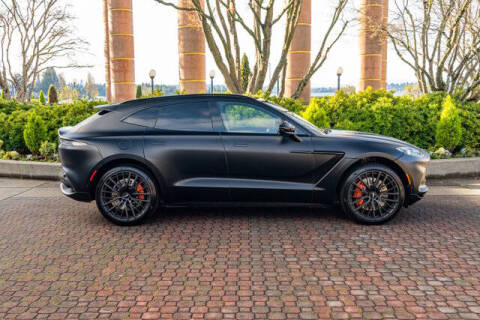 2022 Aston Martin DBX