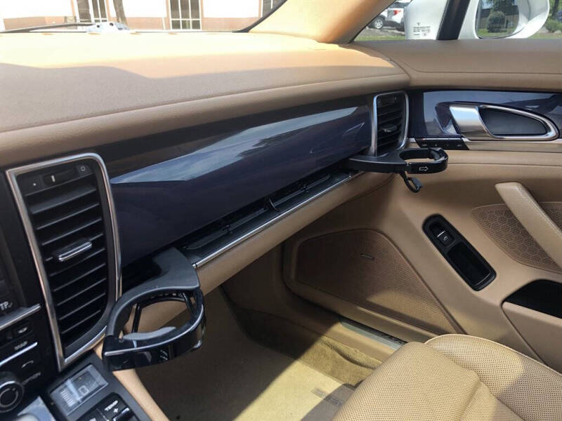 2012 Porsche Panamera