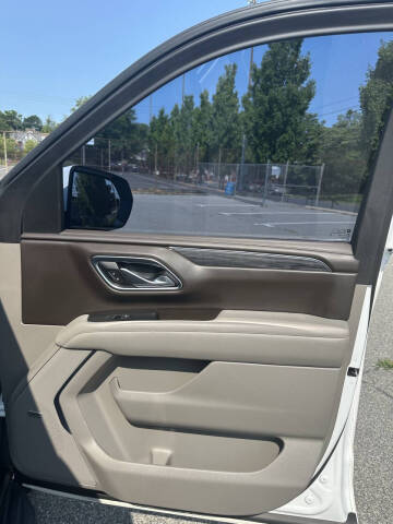 2021 GMC Yukon SLT