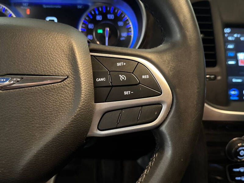 2018 Chrysler 300 Touring