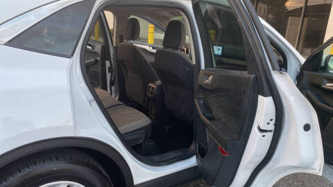 2020 Ford Escape SE