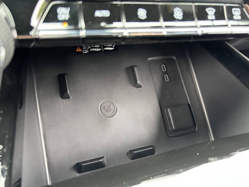 2025 Chevrolet Silverado EV LT