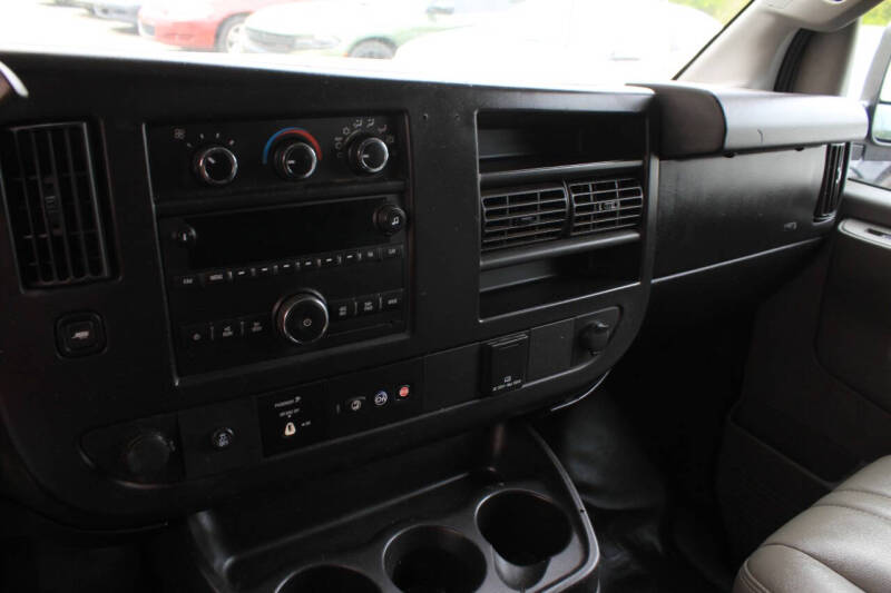 2017 Chevrolet Express 2500