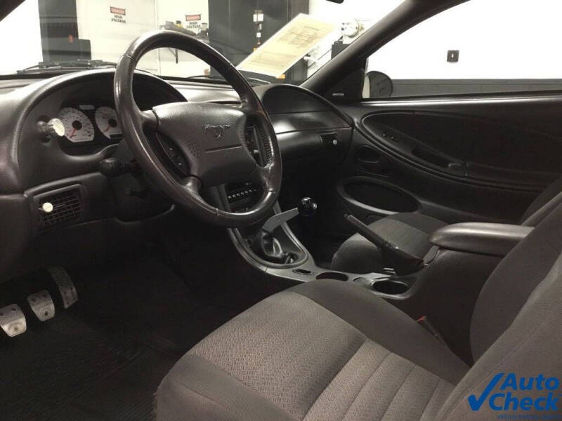 2002 Ford Mustang GT Deluxe