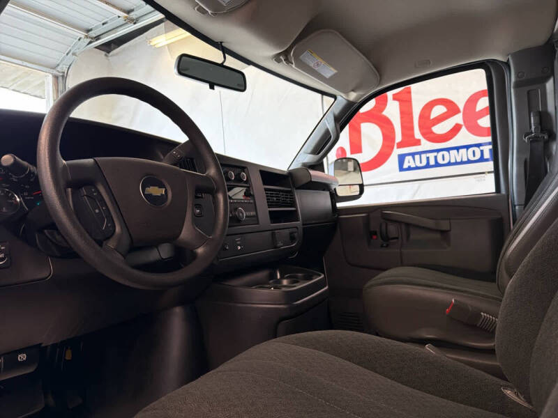 2023 Chevrolet Express 2500