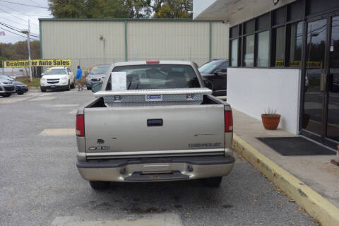 2000 Chevrolet S-10 LS