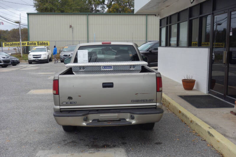 2000 Chevrolet S-10 LS