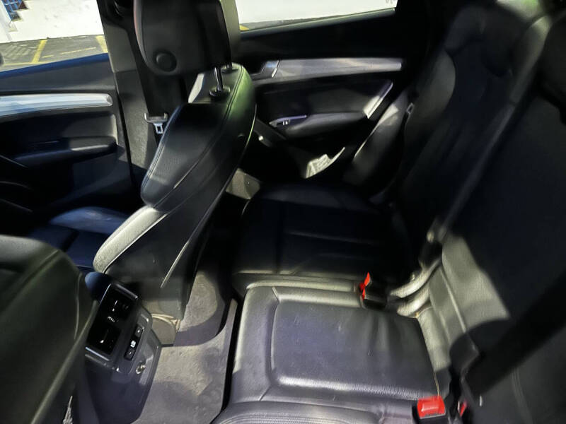 2018 Audi Q5 2.0T quattro Premium Plus