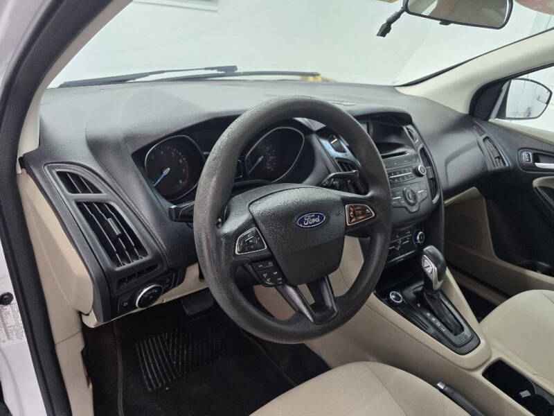 2017 Ford Focus SE