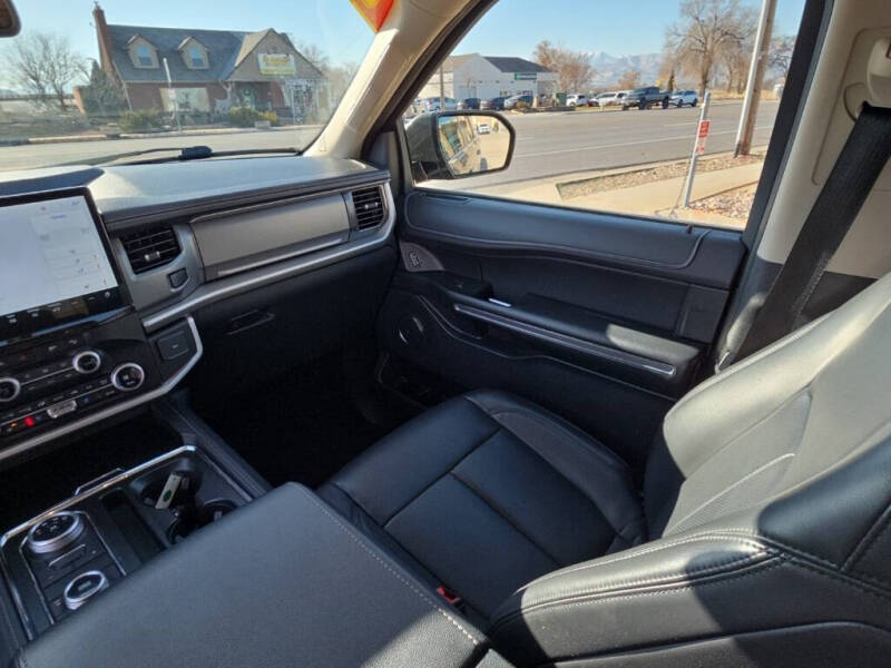 2024 Ford Expedition MAX XLT