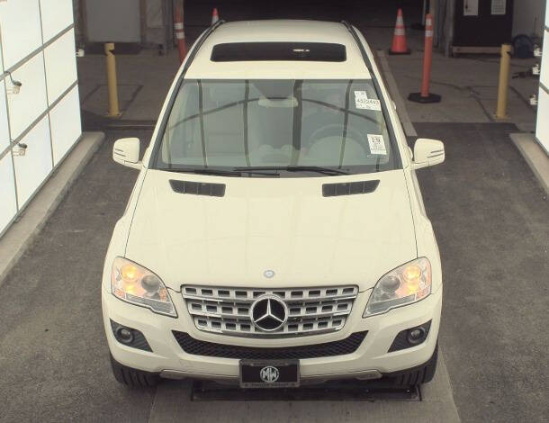 2011 Mercedes-Benz M-Class ML350 photo 8