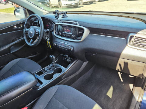 2016 Kia Sorento LX