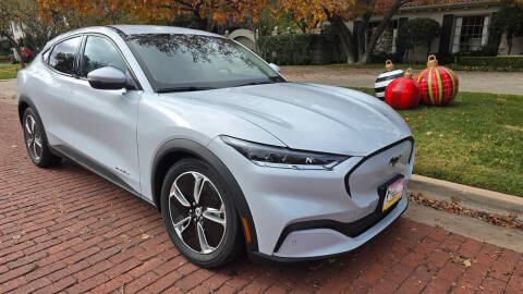 2022 Ford Mustang Mach-E Select