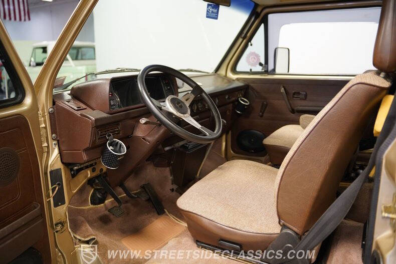 1982 Volkswagen Vanagon Camper