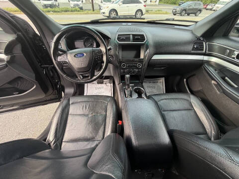 2017 Ford Explorer XLT