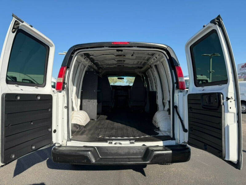 2017 Chevrolet Express 2500