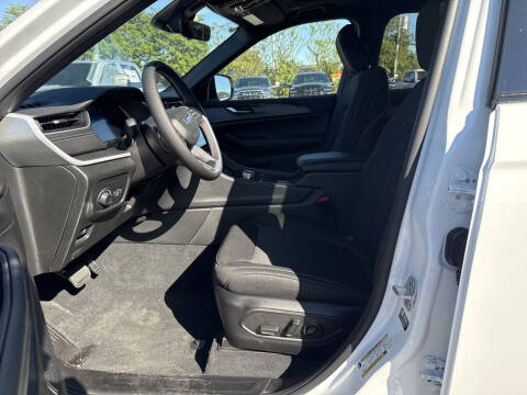 2025 Jeep Grand Cherokee L Laredo X