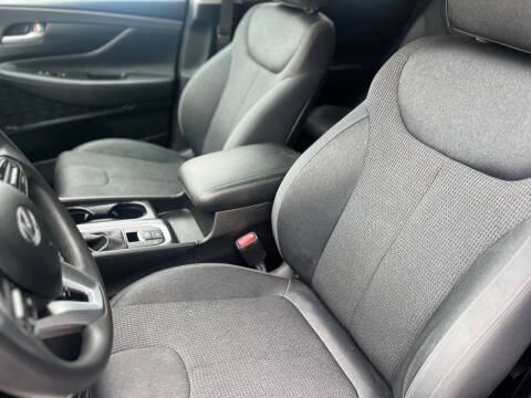 2020 Hyundai Santa Fe SE