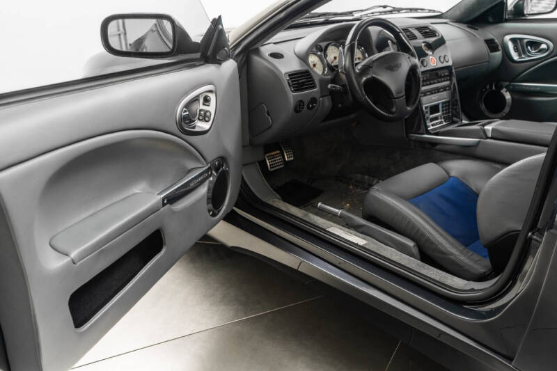 2003 Aston Martin V12 Vanquish