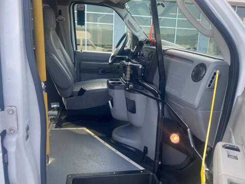 2014 Ford E-Series E-350 SD