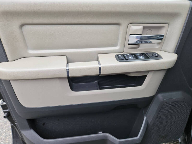 2012 RAM 1500 SLT