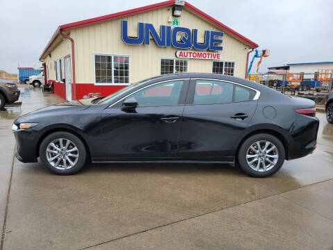 2021 Mazda Mazda3 Sedan for sale at UNIQUE AUTOMOTIVE "BE UNIQUE" in Garden City KS