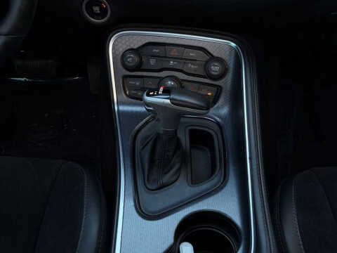 2016 Dodge Challenger 392 HEMI Scat Pack Shaker