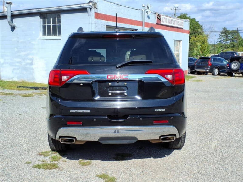 2017 GMC Acadia Denali
