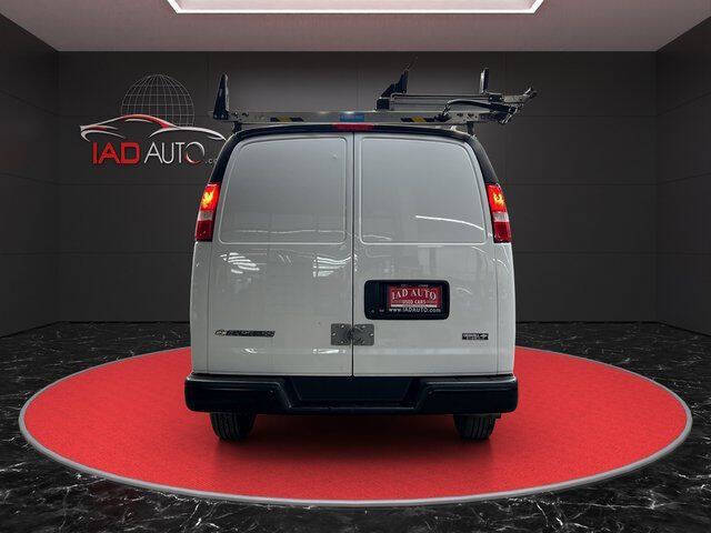 2023 Chevrolet Express 2500