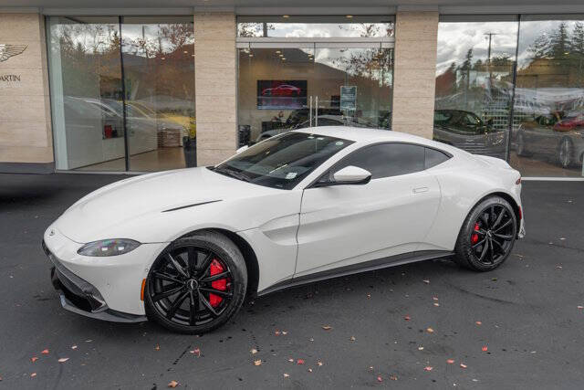 2020 Aston Martin Vantage 34