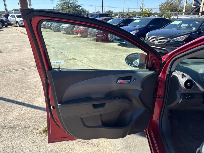 2015 Chevrolet Sonic LT Auto