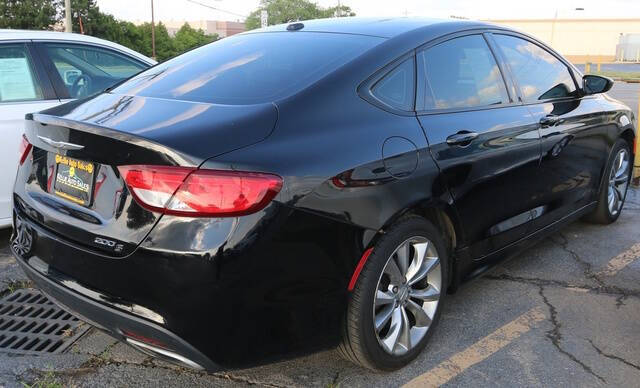 2015 Chrysler 200 S
