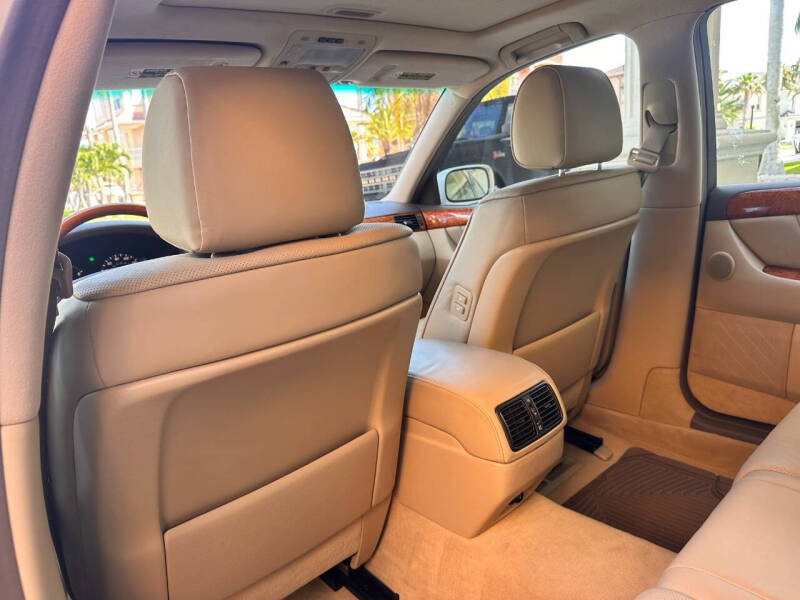 2004 Lexus LS 430