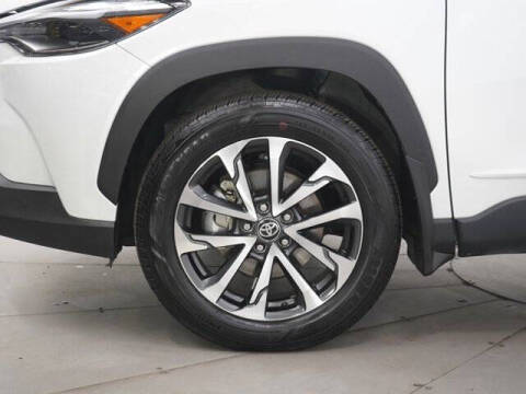 2025 Toyota Corolla Cross XLE