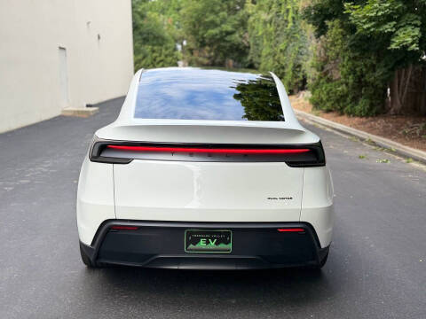 2026 Tesla Model Y Premium