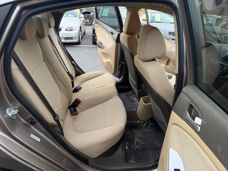 2014 Hyundai Accent GLS