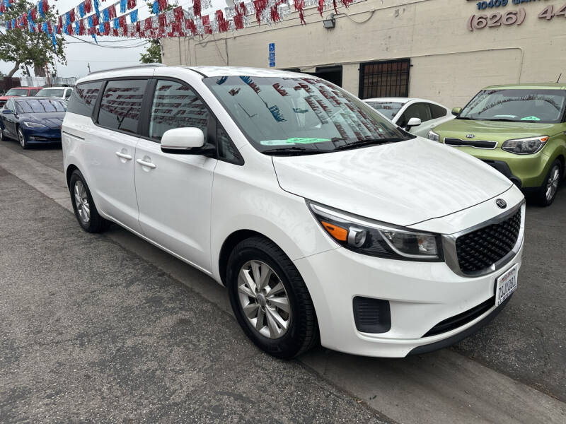 2016 Kia Sedona LX photo 7