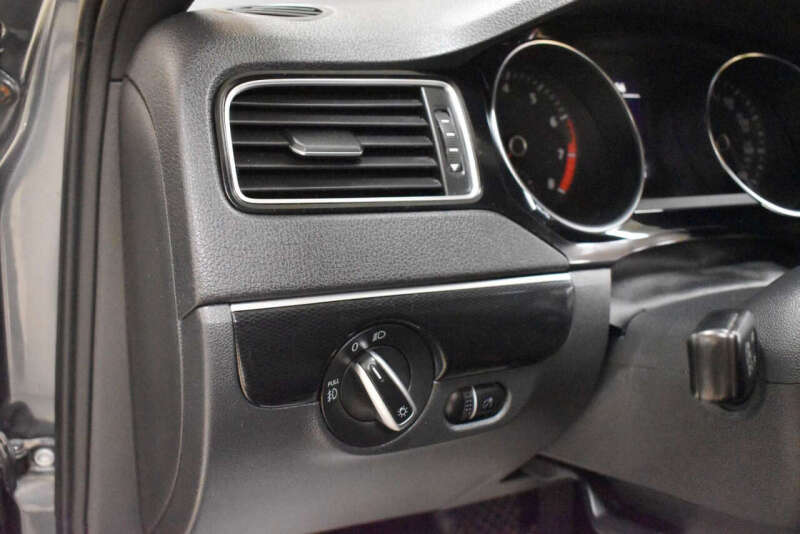 2018 Volkswagen Jetta 1.8T SE Sport